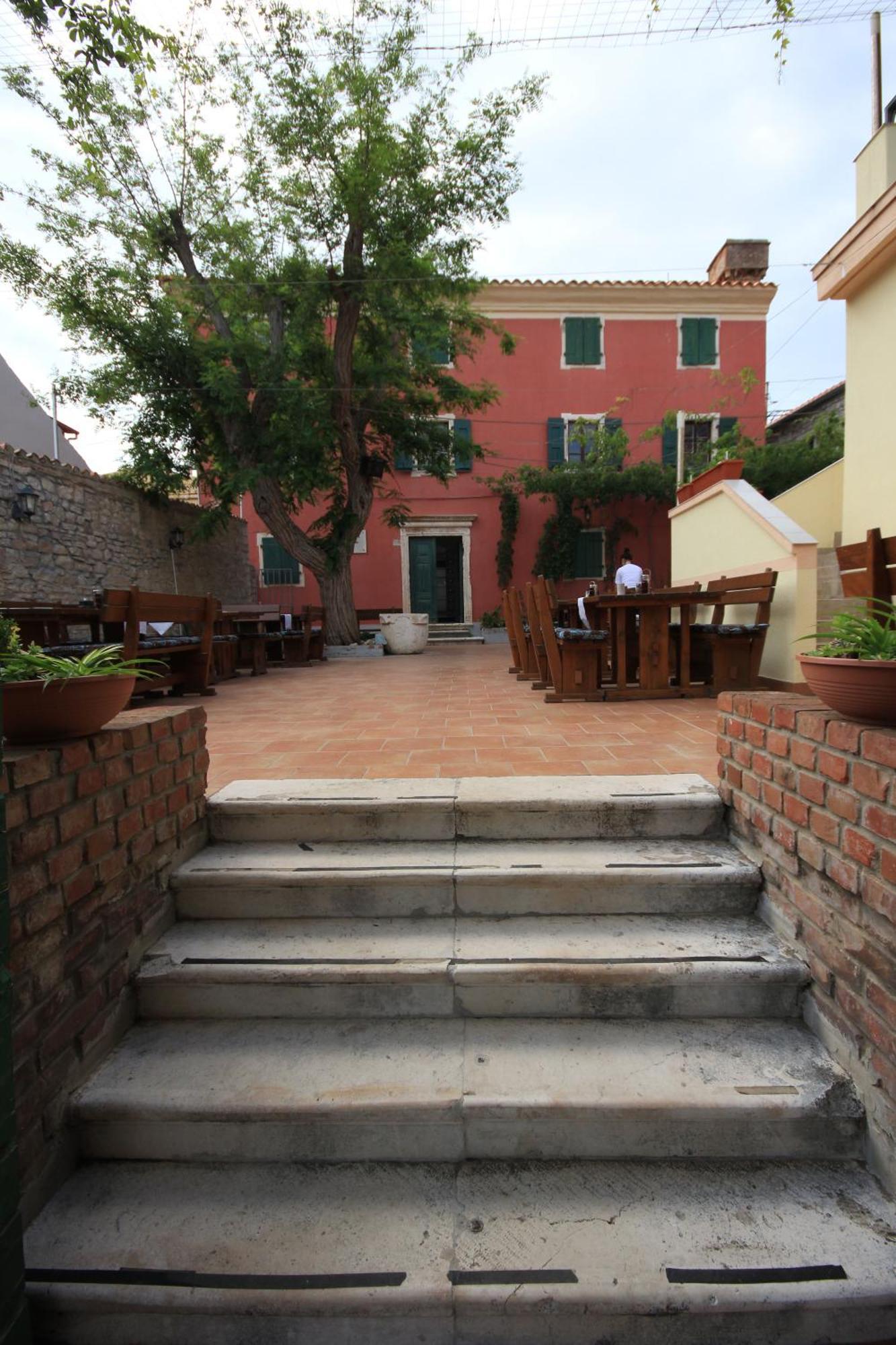 Hotel Sali Εξωτερικό φωτογραφία